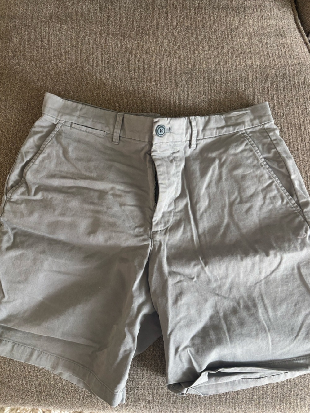 light grey men’s chino shorts